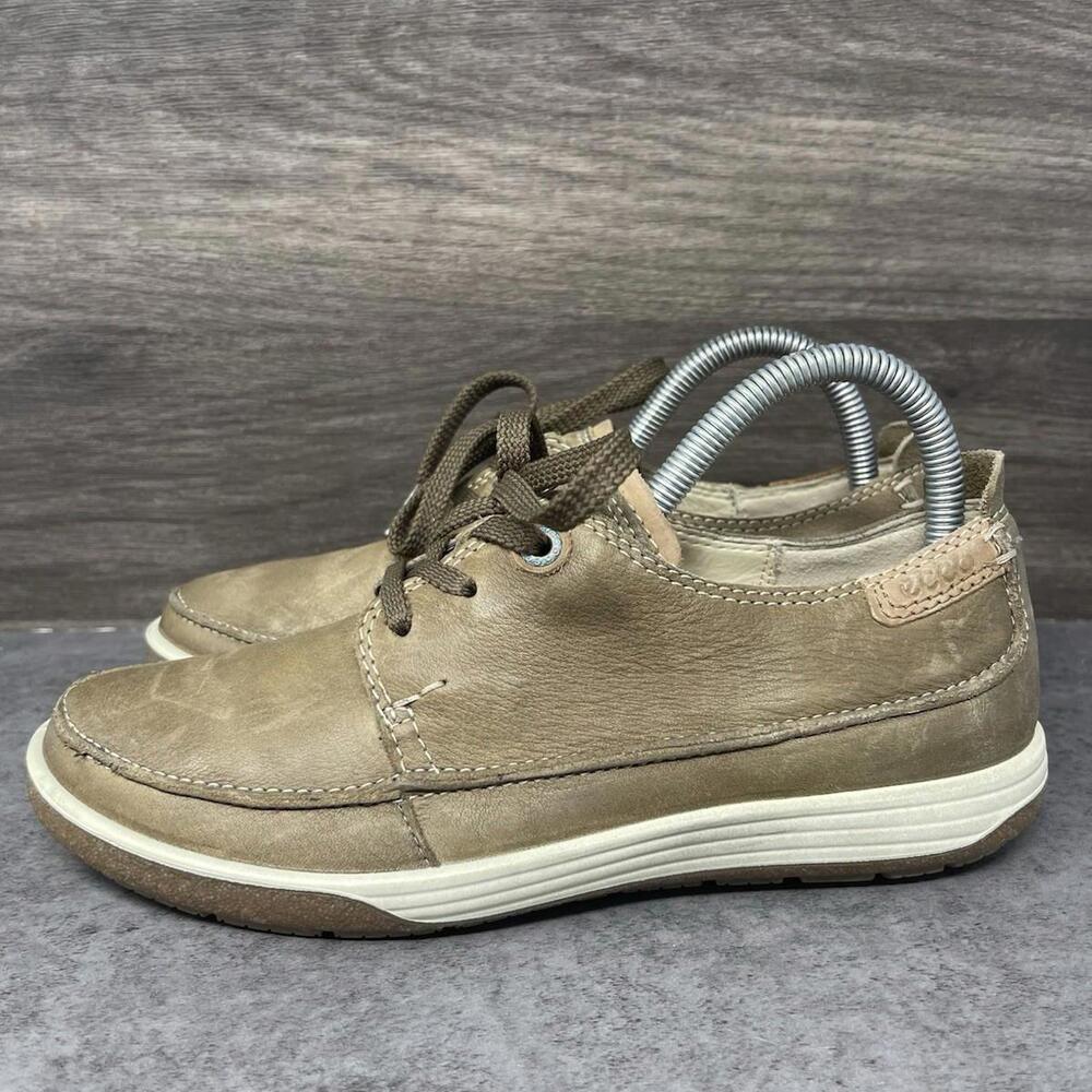 Ecco Chase Womens Sneakers Size 7 (37) Brown Leather Low Top Lace Up
